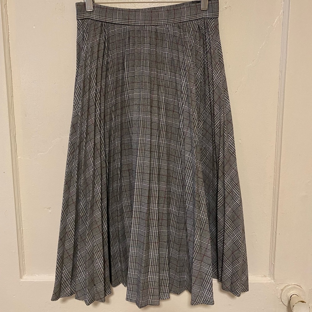 SHEIN High Waisted Pleated Skirt